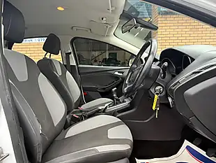 Used 2013 Ford Focus Zetec White - Interior and Exterior details 16