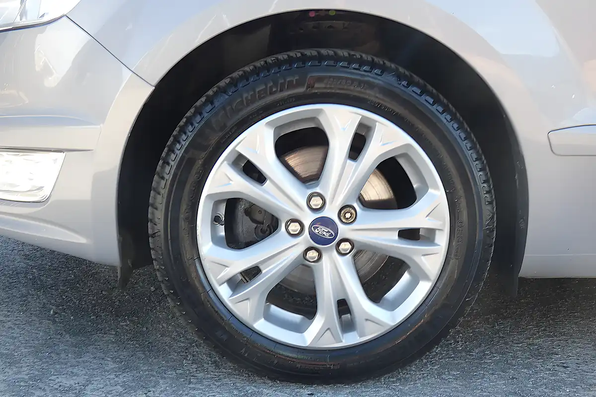 Used 2013 Ford Galaxy Titanium Silver - Interior and Exterior details 6