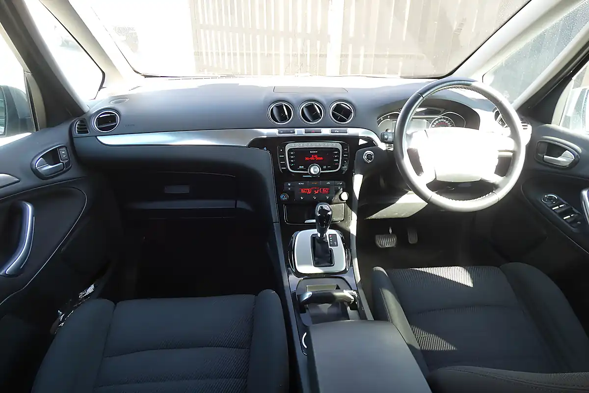 Used 2013 Ford Galaxy Titanium Silver - Interior and Exterior details 9