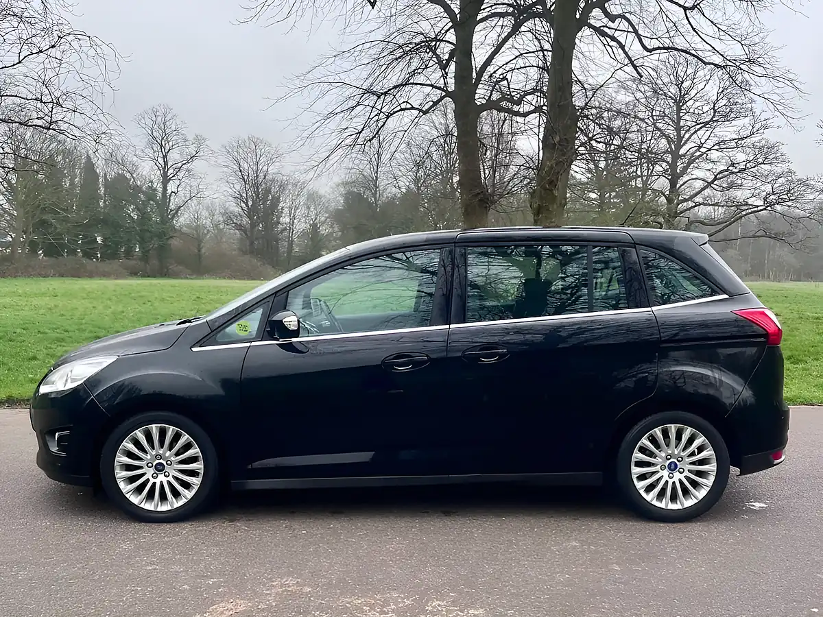 Used 2013 Ford Grand C-Max Titanium Panther Black - Interior and Exterior details 8