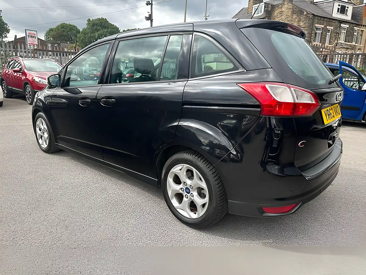 Used 2013 Ford Grand C-Max Zetec Black - Interior and Exterior details 11