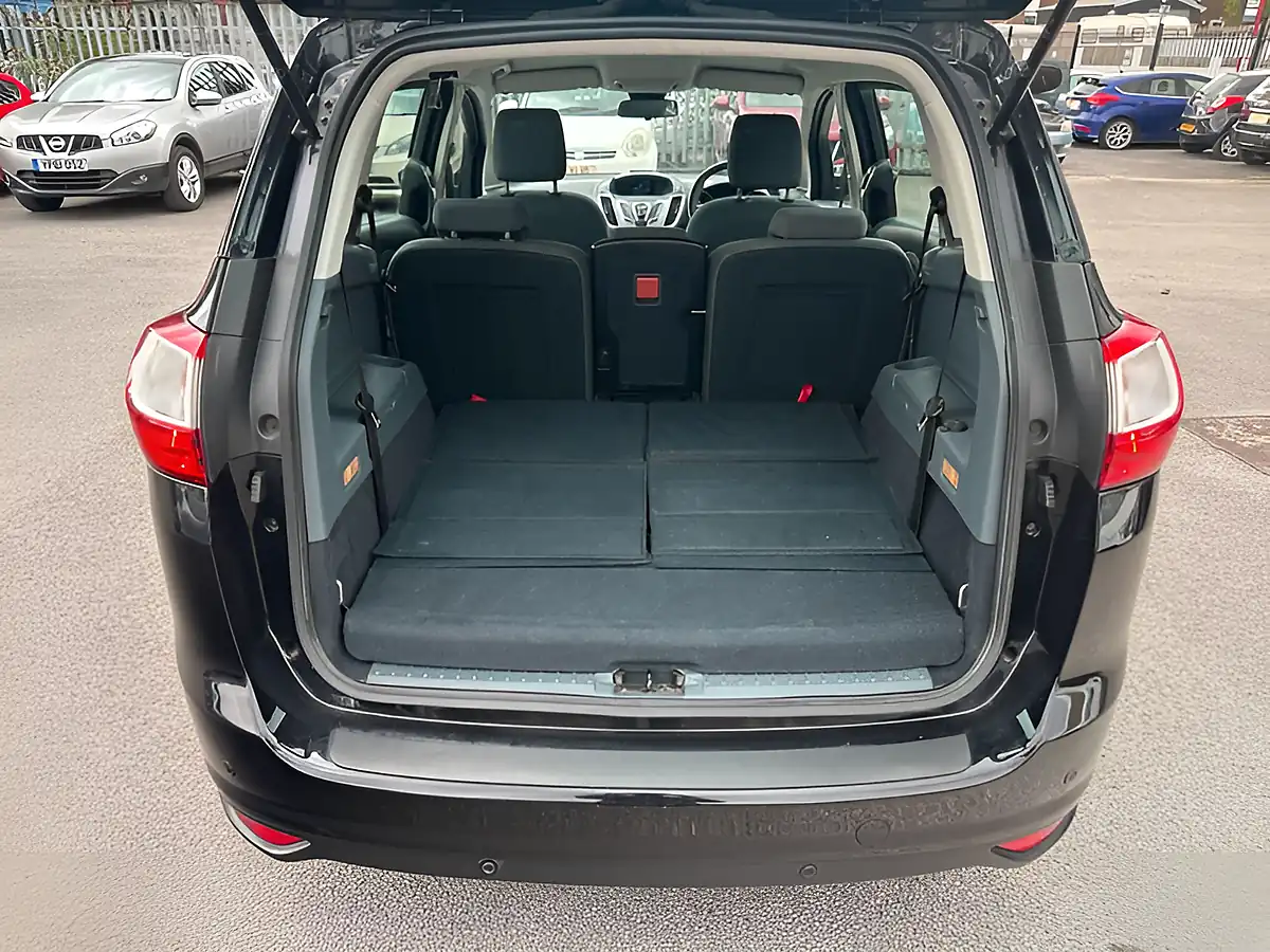 Used 2013 Ford Grand C-Max Zetec Black - Interior and Exterior details 13