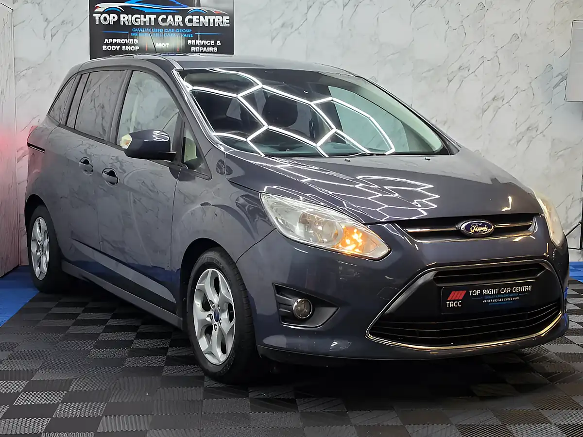 Used 2013 Ford Grand C-Max Zetec Blue - Front View