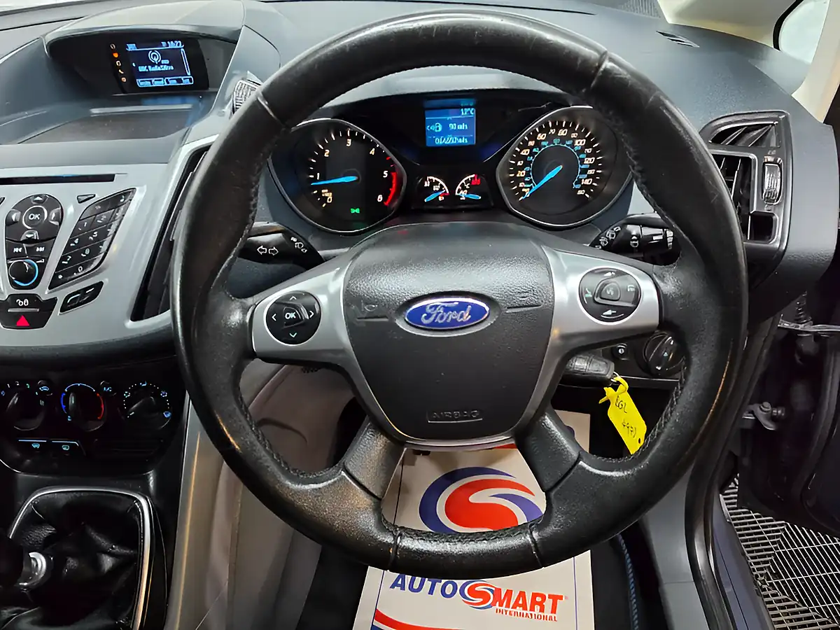 Used 2013 Ford Grand C-Max Zetec Blue - Interior and Exterior details 12
