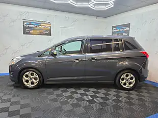 Used 2013 Ford Grand C-Max Zetec Blue - Interior and Exterior details 8