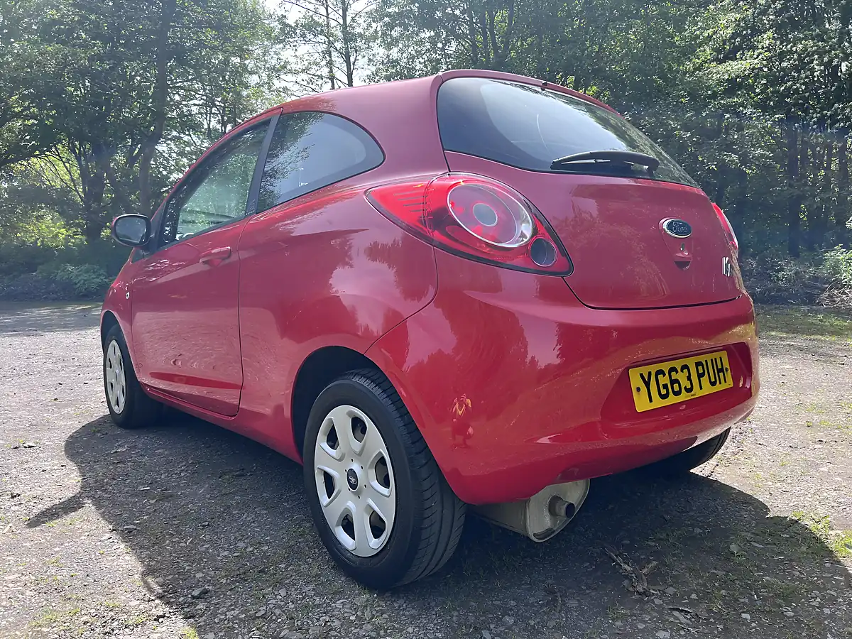Used 2013 Ford Ka Edge Red - Interior and Exterior details 12