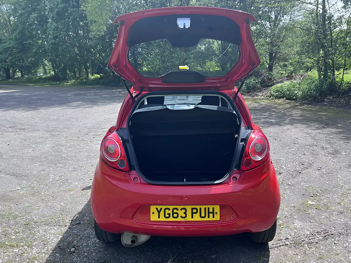 Used 2013 Ford Ka Edge Red - Interior and Exterior details 15