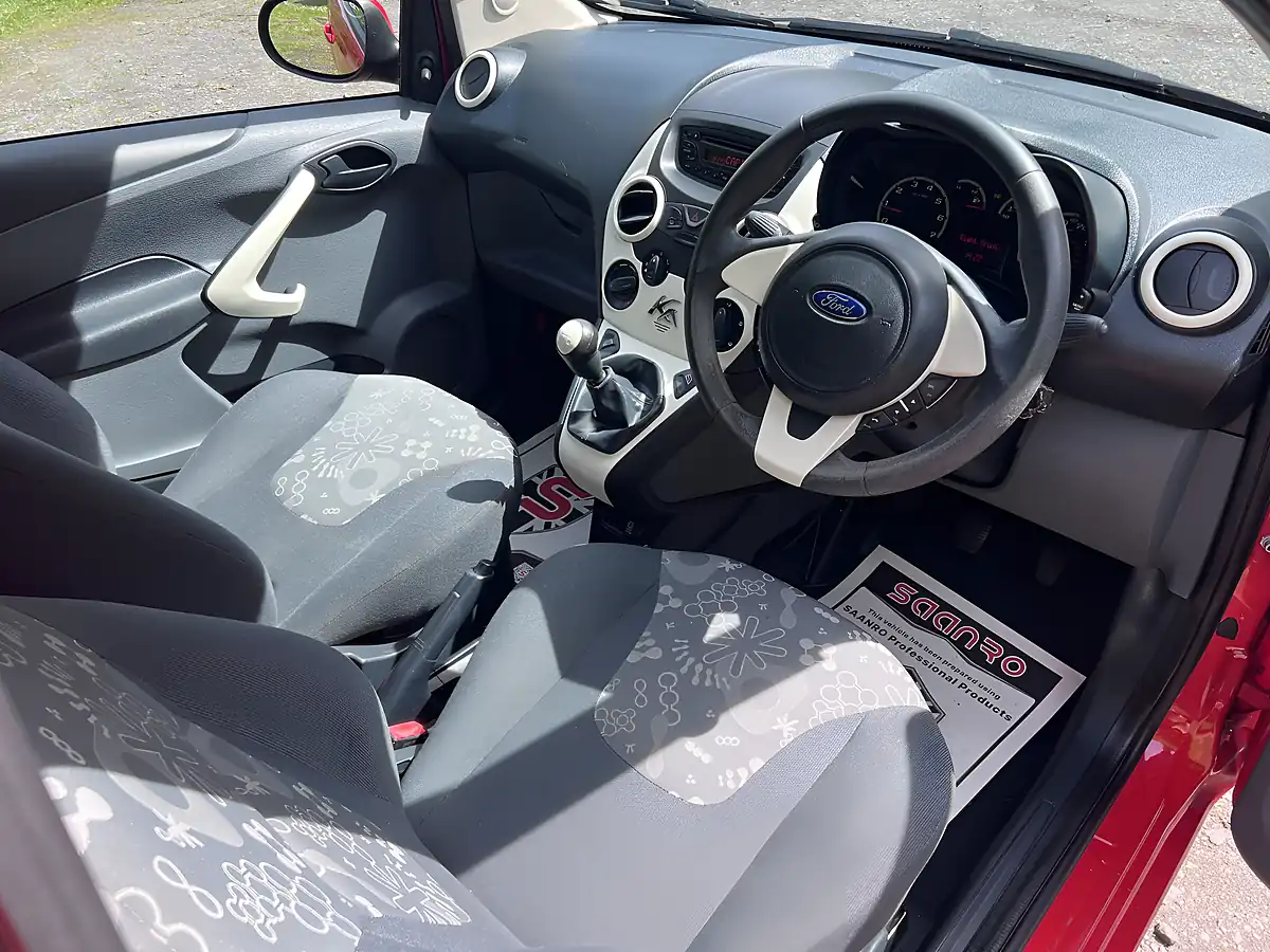 Used 2013 Ford Ka Edge Red - Interior and Exterior details 17