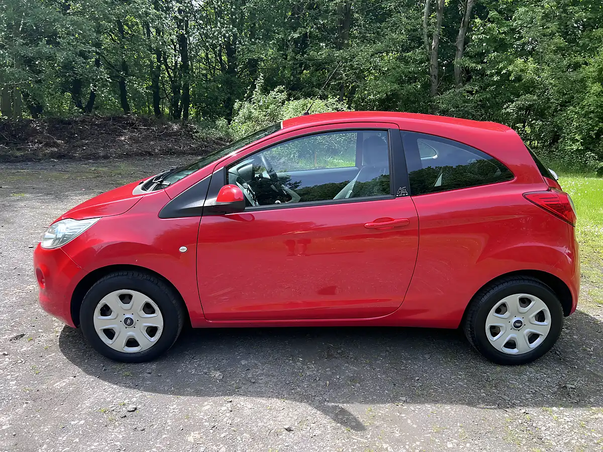 Used 2013 Ford Ka Edge Red - Interior and Exterior details 3