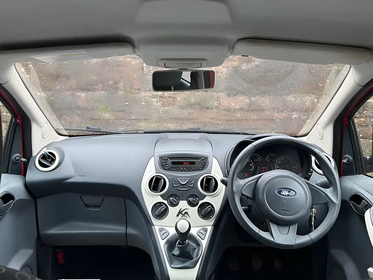 Used 2013 Ford Ka Edge Red - Interior and Exterior details 11