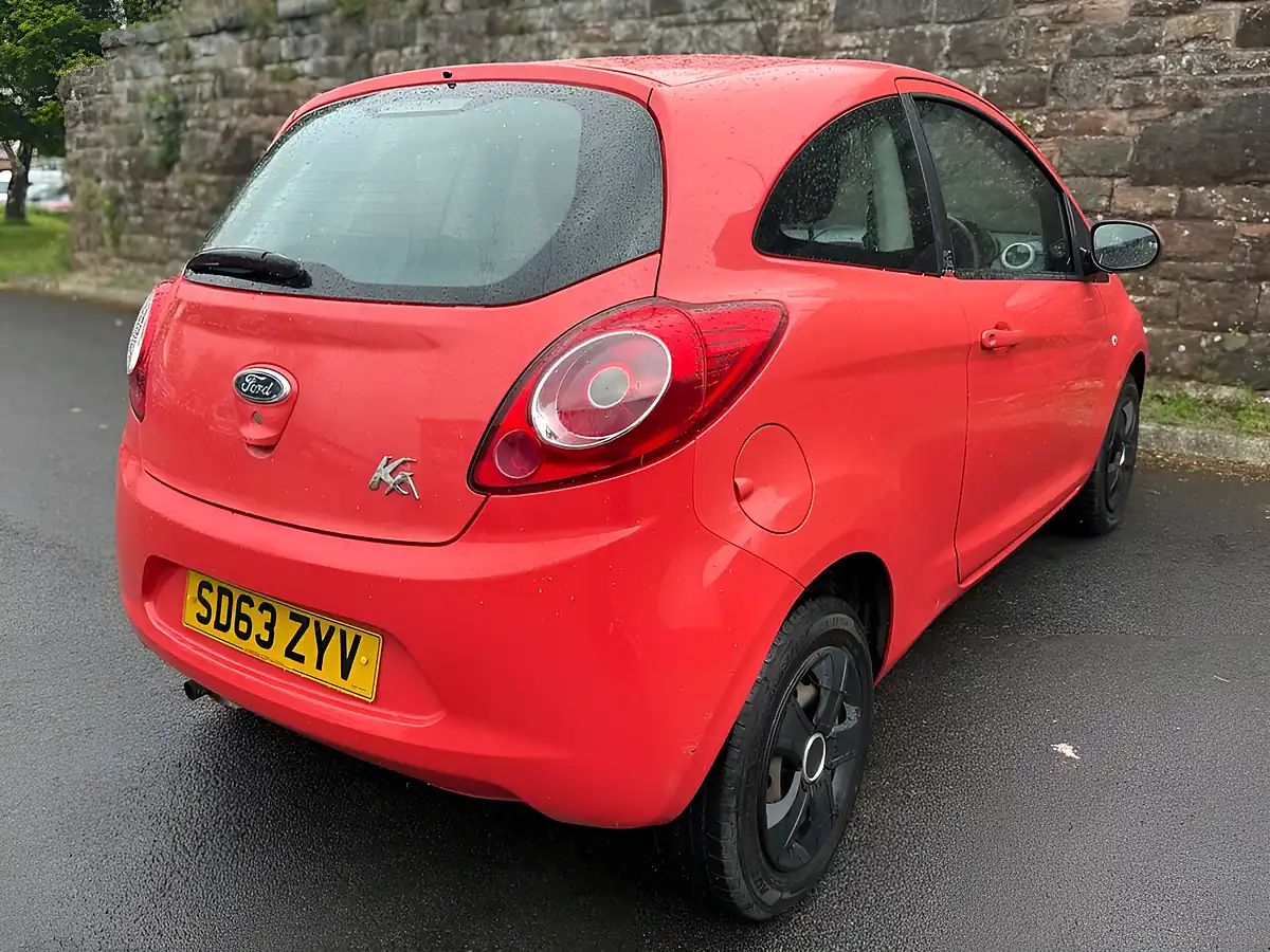 Used 2013 Ford Ka Edge Red - Interior and Exterior details 6
