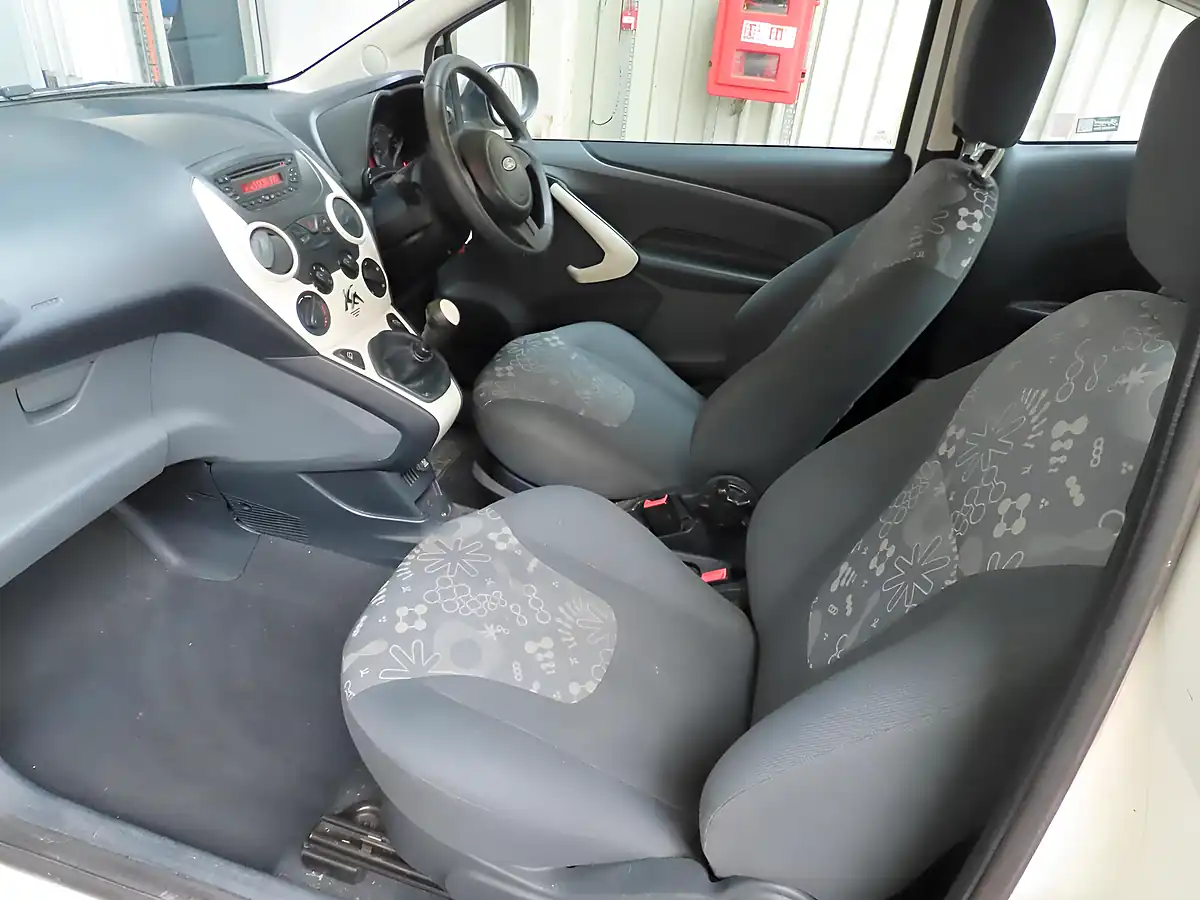 Used 2013 Ford Ka Edge White - Interior and Exterior details 12