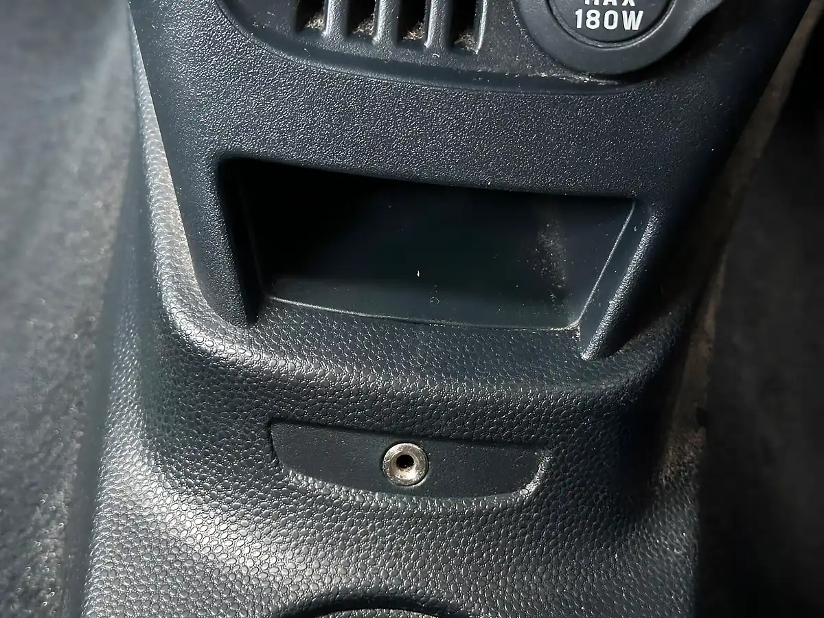 Used 2013 Ford Ka Edge White - Interior and Exterior details 11