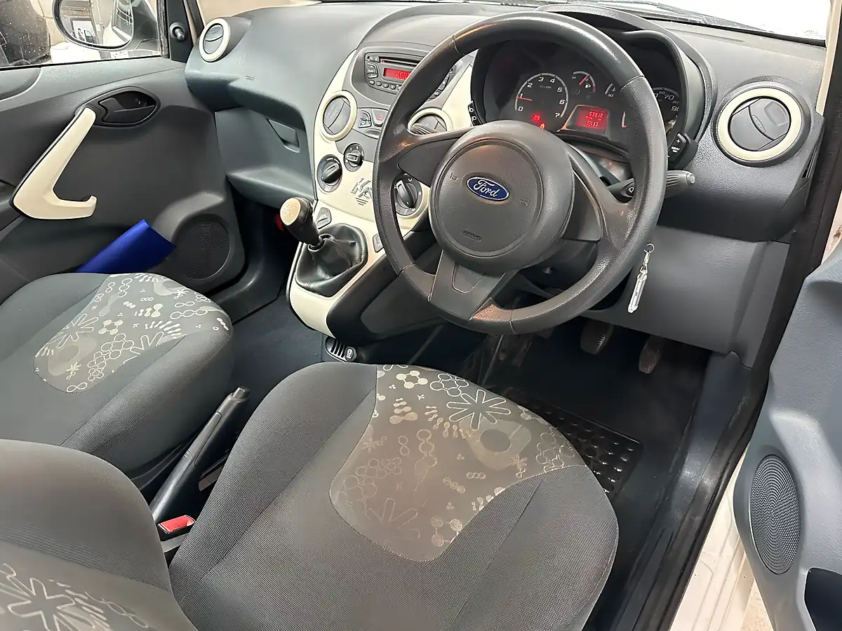 Used 2013 Ford Ka Edge White - Interior and Exterior details 3