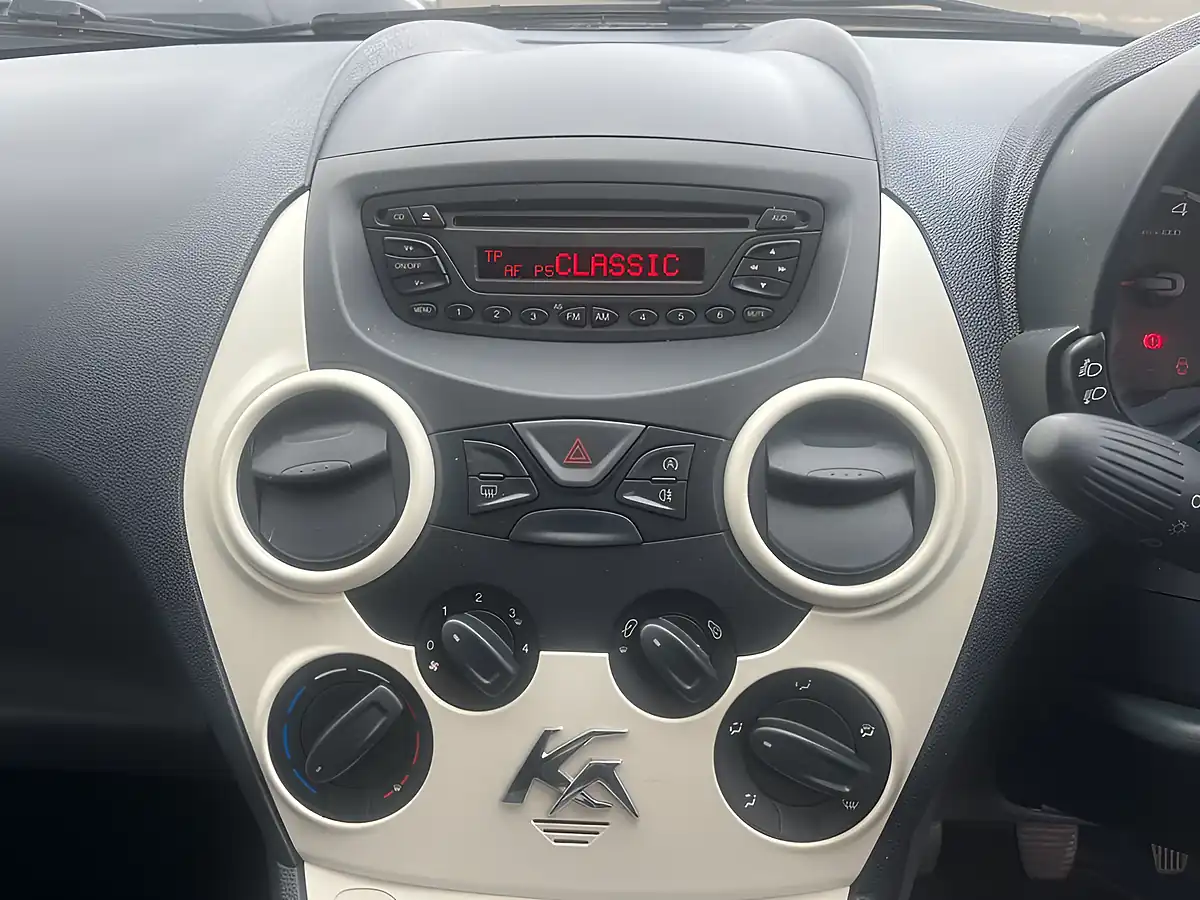 Used 2013 Ford Ka Studio Red - Interior and Exterior details 8