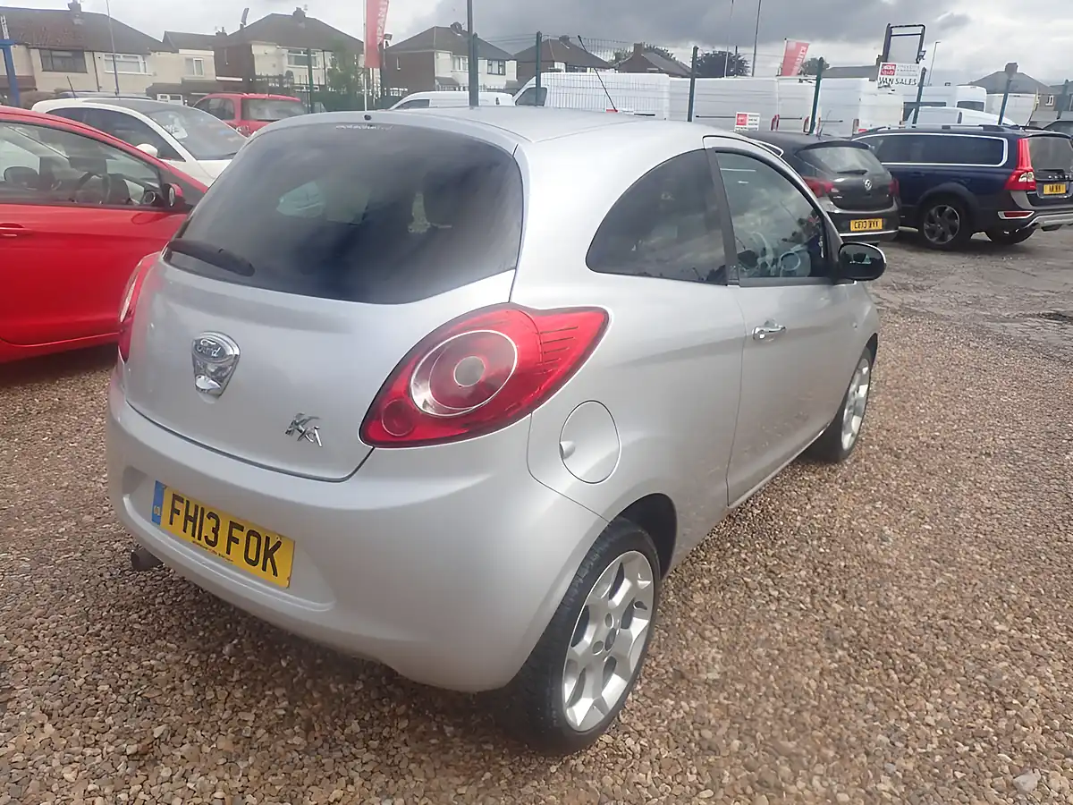 Used 2013 Ford Ka Titanium Silver - Interior and Exterior details 16