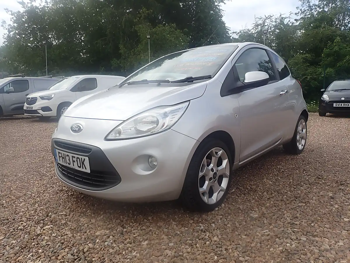 Used 2013 Ford Ka Titanium Silver - Interior and Exterior details 4