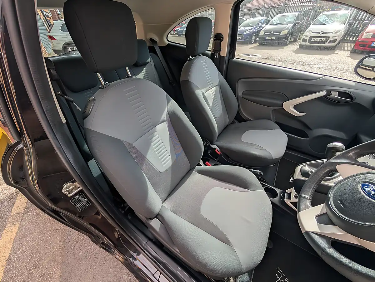 Used 2013 Ford Ka Zetec Black - Interior and Exterior details 11