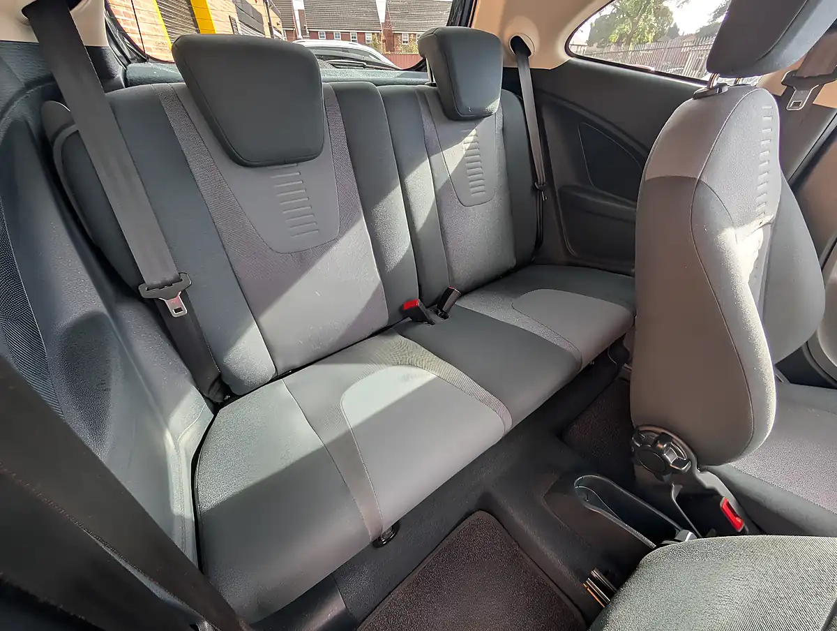 Used 2013 Ford Ka Zetec Black - Interior and Exterior details 13