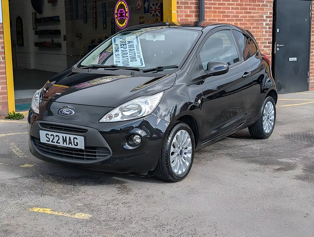 Used 2013 Ford Ka Zetec Black - Interior and Exterior details 5