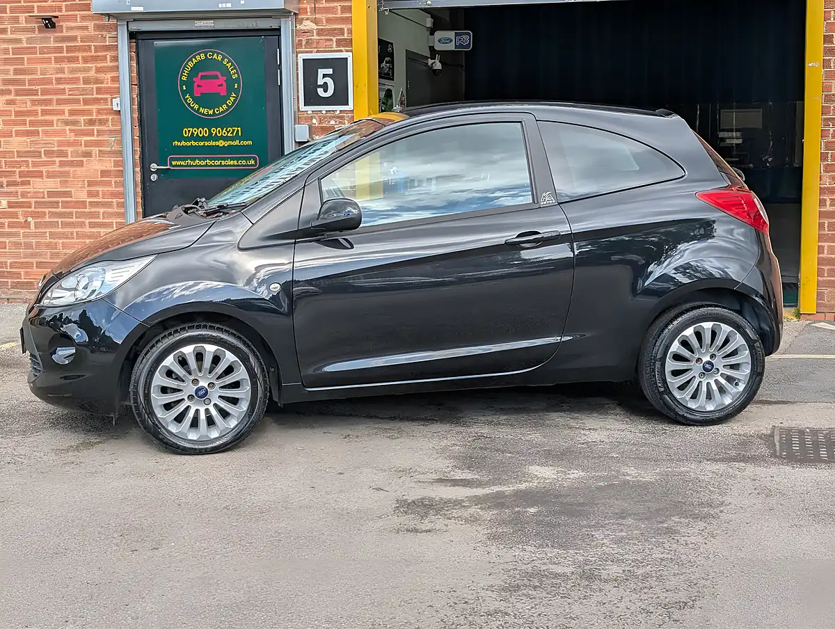 Used 2013 Ford Ka Zetec Black - Interior and Exterior details 6
