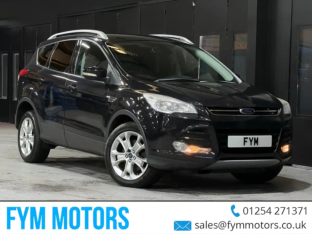 Used 2013 Ford Kuga Titanium Black - Front View