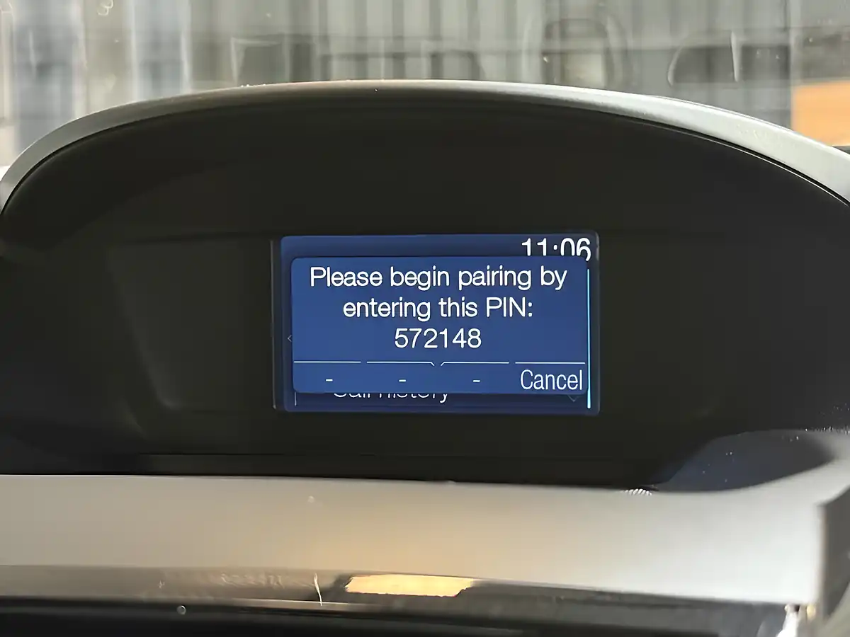 Used 2013 Ford Kuga Titanium Black - Interior and Exterior details 14
