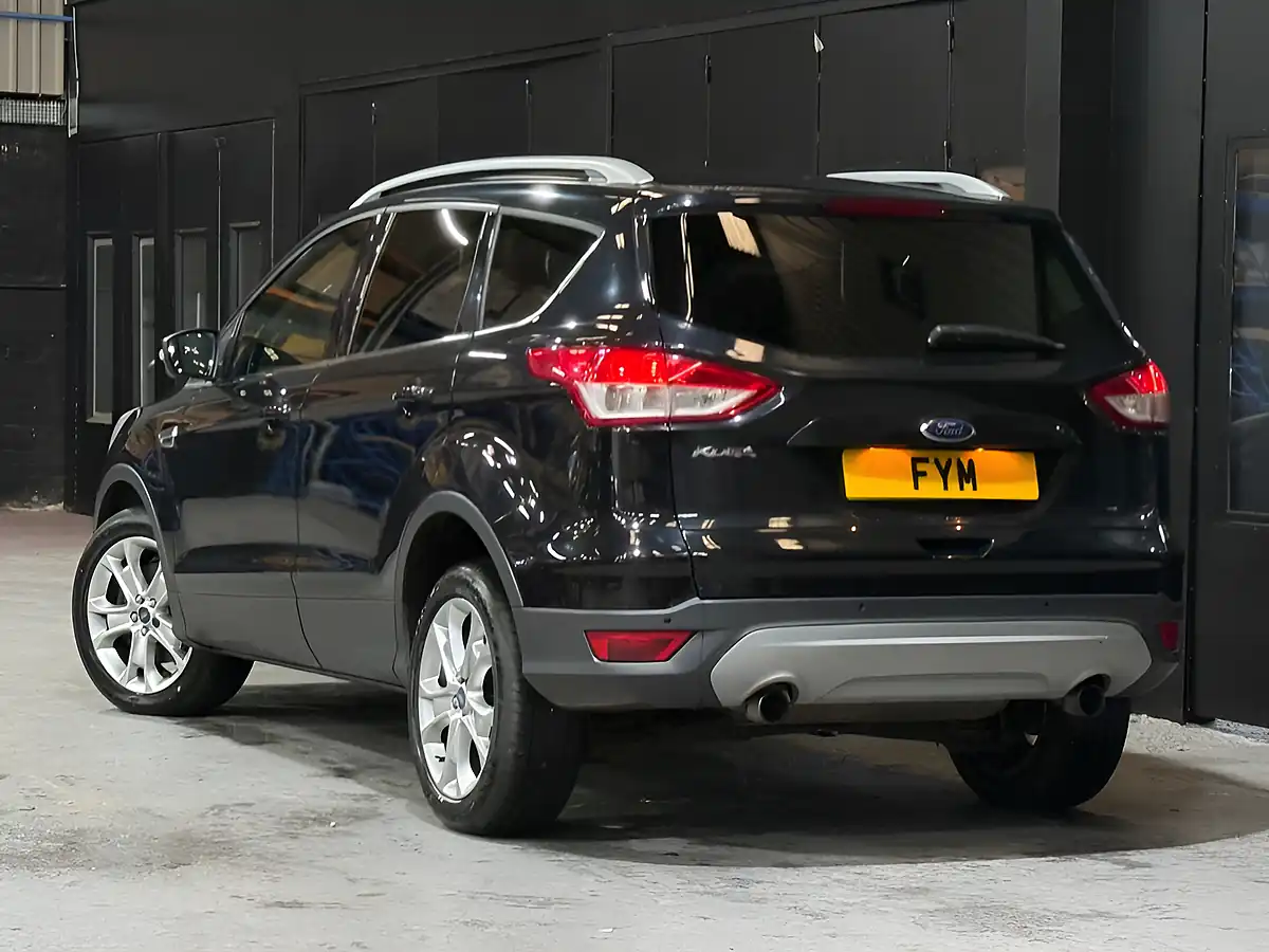 Used 2013 Ford Kuga Titanium Black - Interior and Exterior details 5