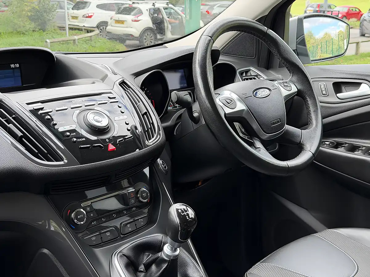 Used 2013 Ford Kuga Titanium Silver - Interior and Exterior details 15