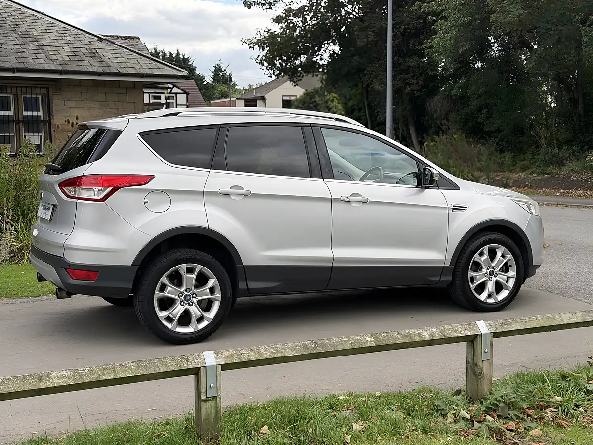 Used 2013 Ford Kuga Titanium Silver - Interior and Exterior details 8