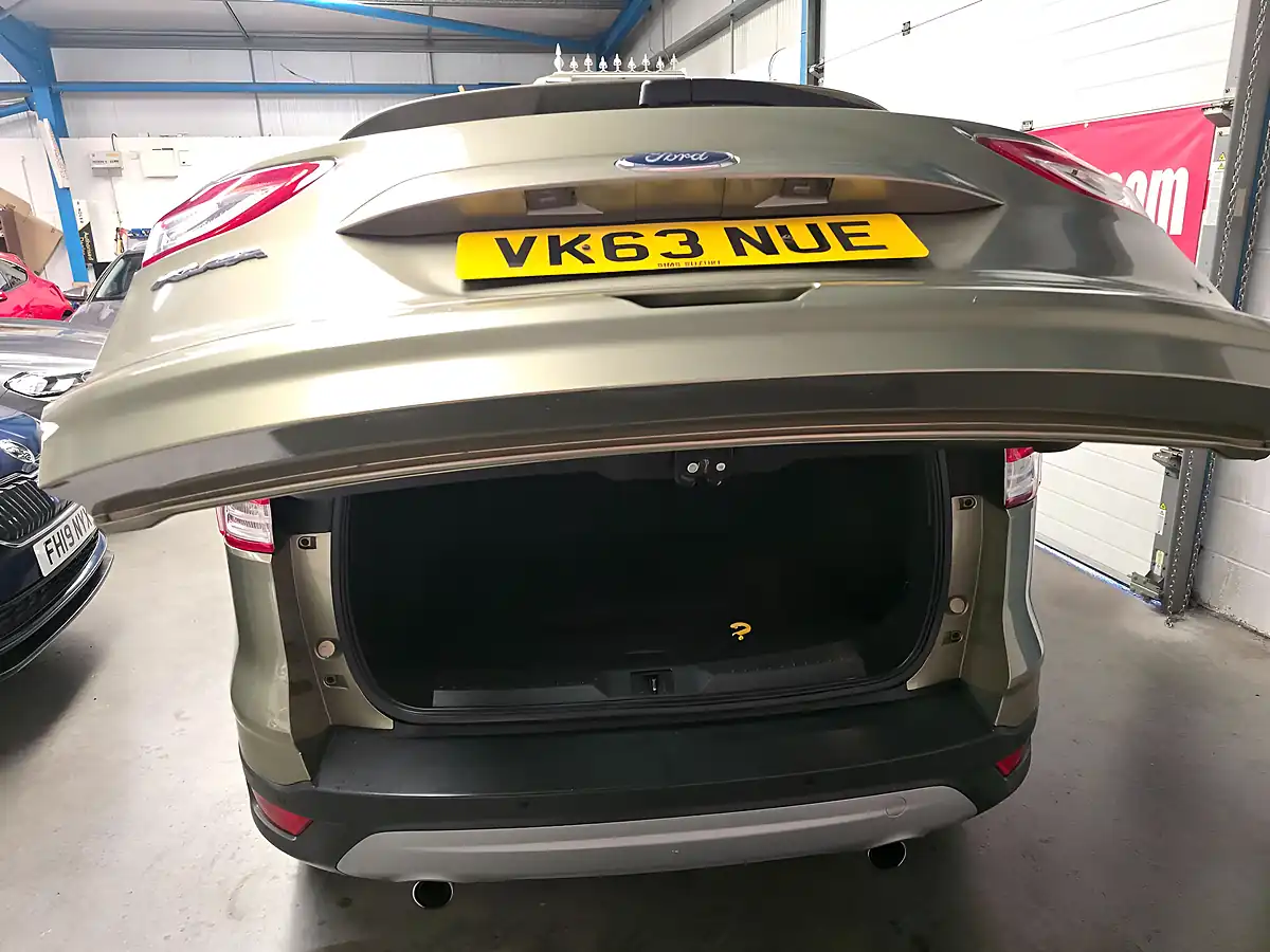Used 2013 Ford Kuga Titanium X Green - Interior and Exterior details 11