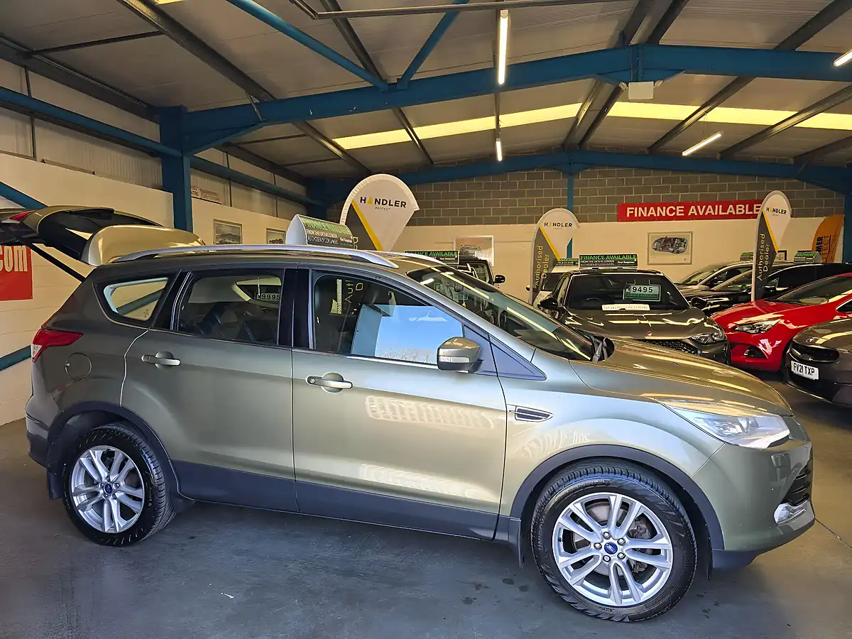 Used 2013 Ford Kuga Titanium X Green - Interior and Exterior details 5