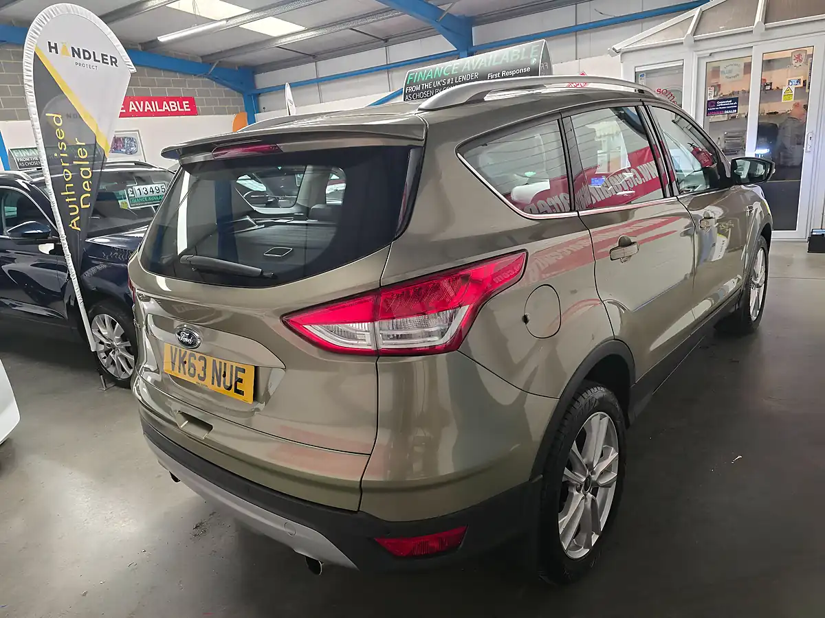 Used 2013 Ford Kuga Titanium X Green - Interior and Exterior details 8