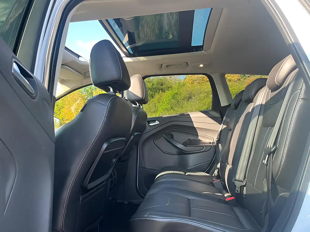 Used 2013 Ford Kuga Titanium X White - Interior and Exterior details 9