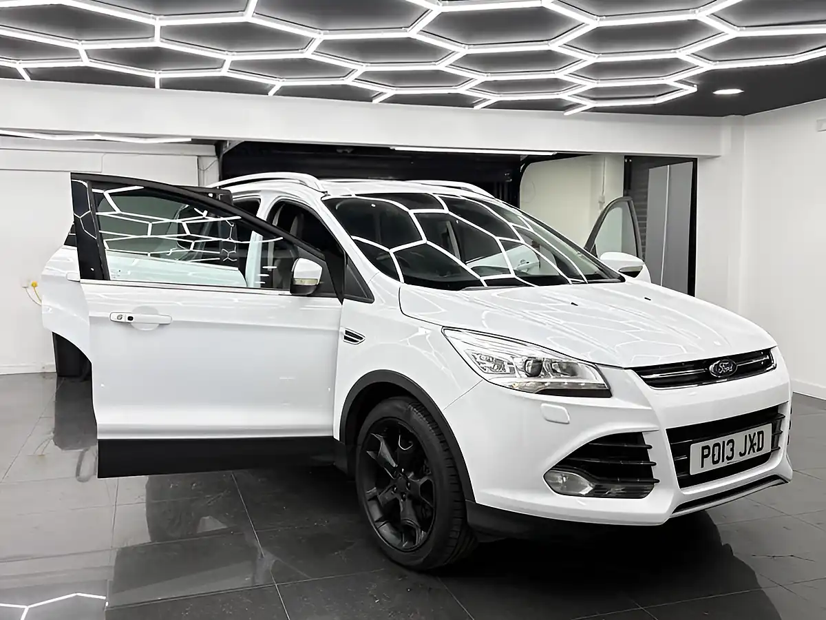 Used 2013 Ford Kuga Titanium X White - Interior and Exterior details 5