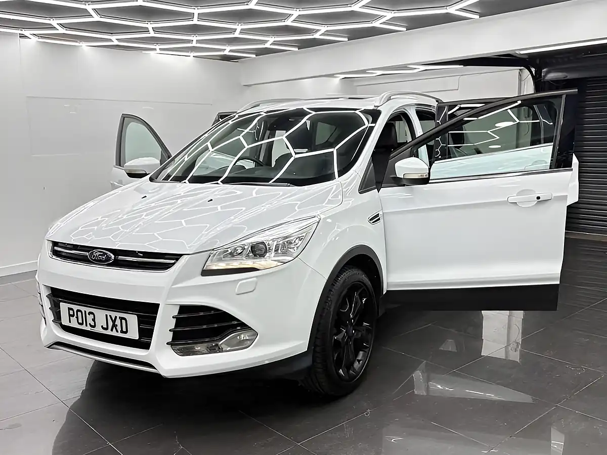 Used 2013 Ford Kuga Titanium X White - Interior and Exterior details 7