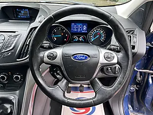 Used 2013 Ford Kuga Zetec Blue - Interior and Exterior details 13