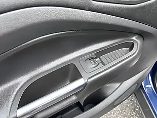 Used 2013 Ford Kuga Zetec Blue - Interior and Exterior details 20