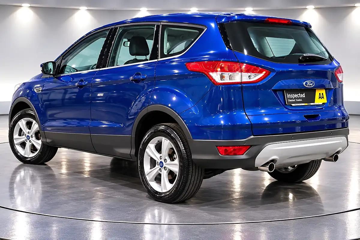 Used 2013 Ford Kuga Zetec Blue - Interior and Exterior details 13