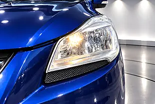 Used 2013 Ford Kuga Zetec Blue - Interior and Exterior details 5