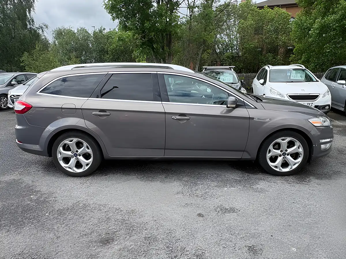 Used 2013 Ford Mondeo Titanium X Brown - Interior and Exterior details 10