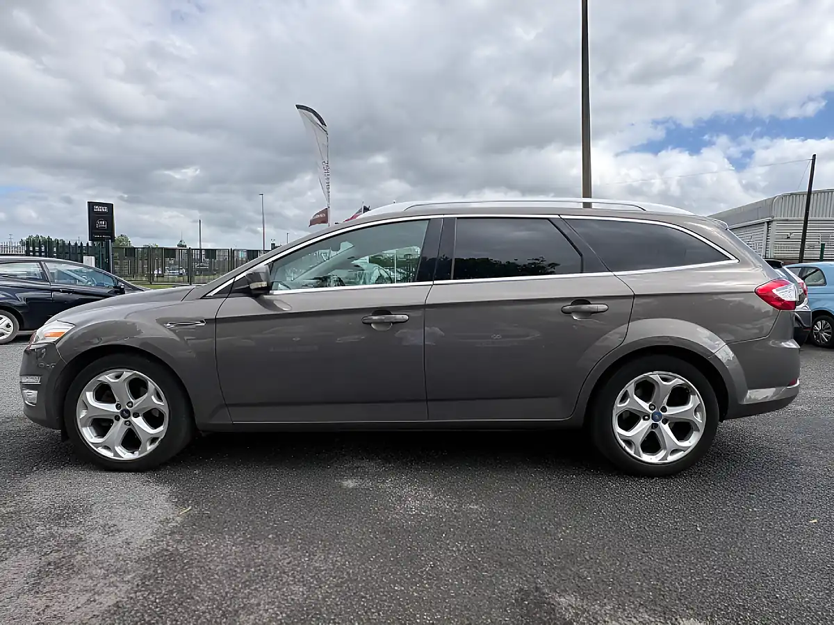 Used 2013 Ford Mondeo Titanium X Brown - Interior and Exterior details 4