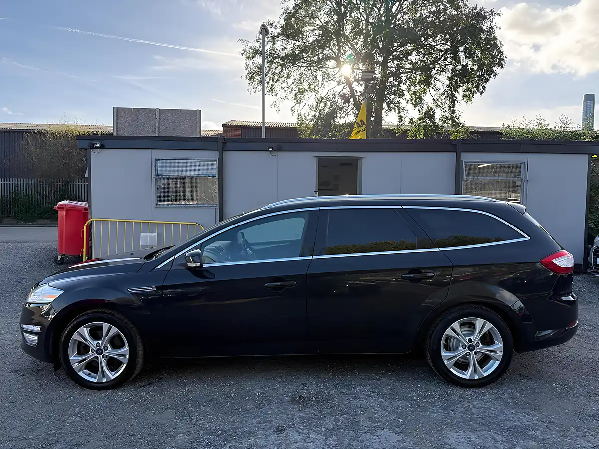 Used 2013 Ford Mondeo Titanium X Business Edition Black - Interior and Exterior details 4