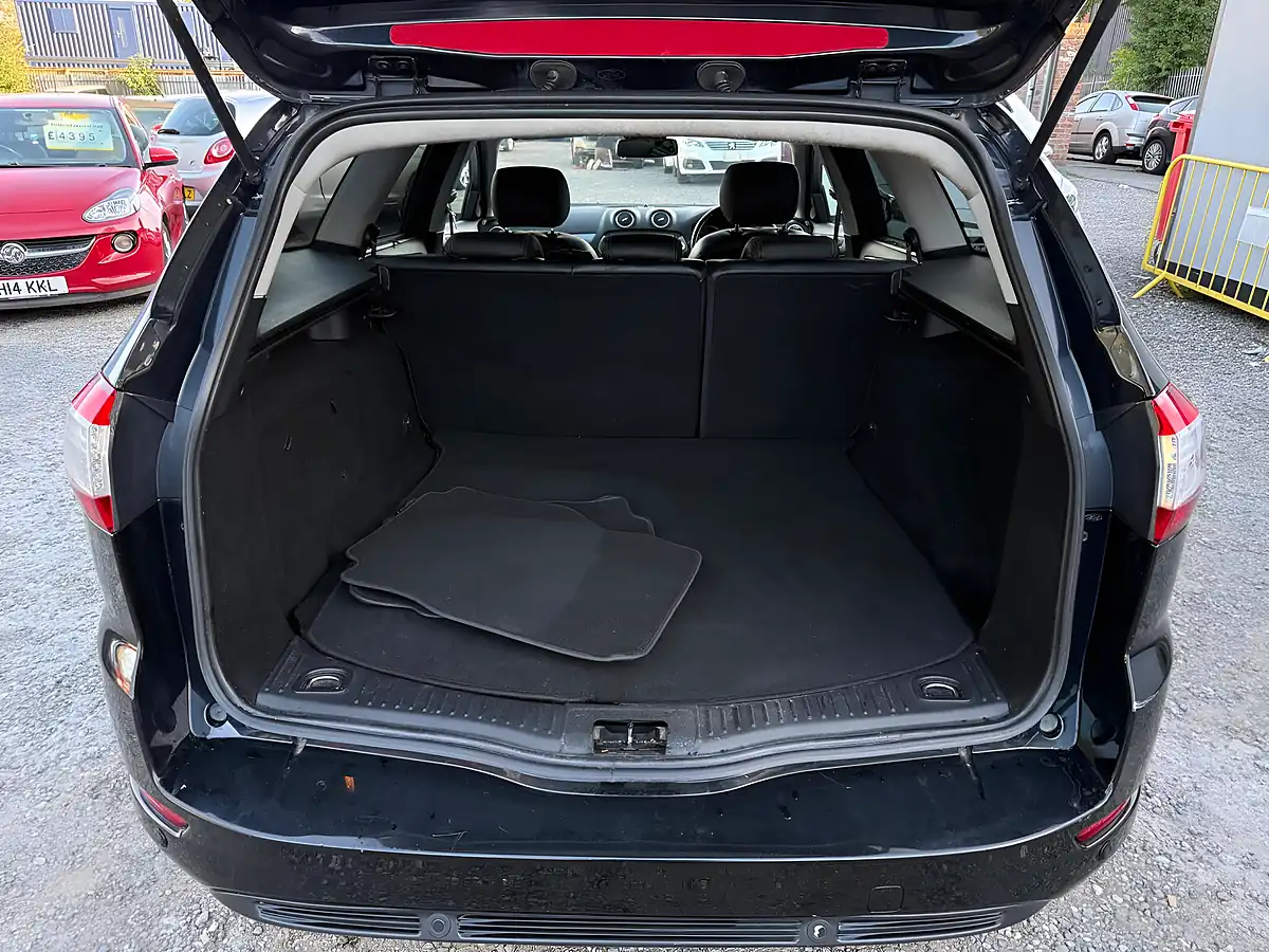 Used 2013 Ford Mondeo Titanium X Business Edition Black - Interior and Exterior details 7