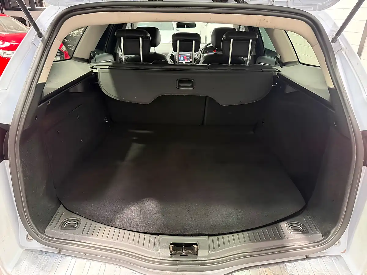 Used 2013 Ford Mondeo Titanium X Sport White - Interior and Exterior details 18