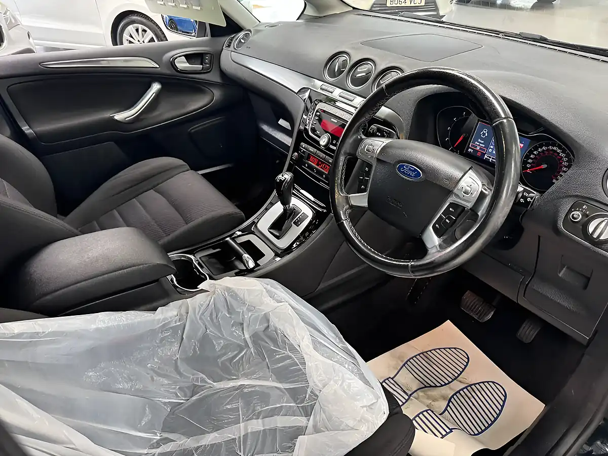 Used 2013 Ford S-Max Titanium Black - Interior and Exterior details 11