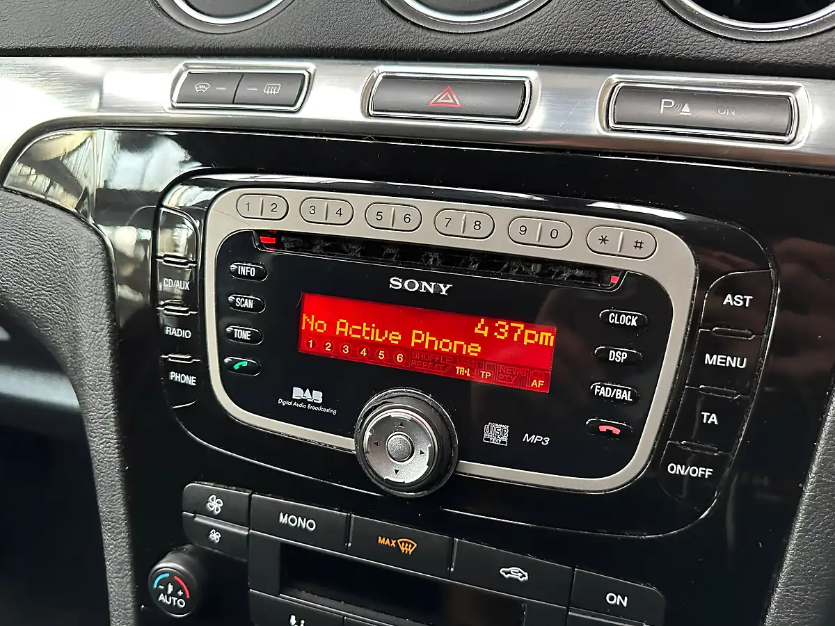 Used 2013 Ford S-Max Titanium Black - Interior and Exterior details 13