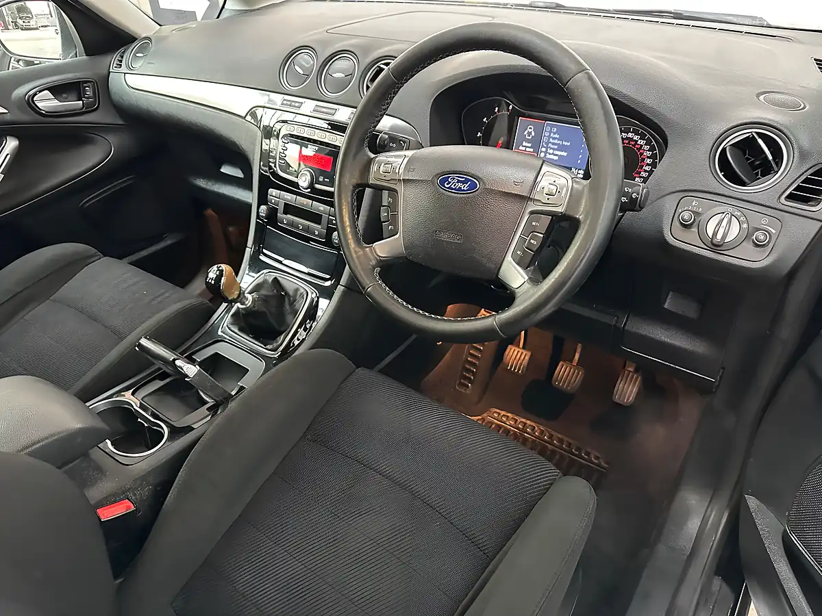 Used 2013 Ford S-Max Titanium Black - Interior and Exterior details 3