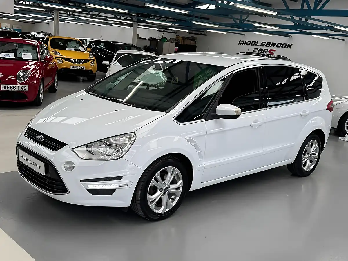 Used 2013 Ford S-Max Titanium White - Interior and Exterior details 9