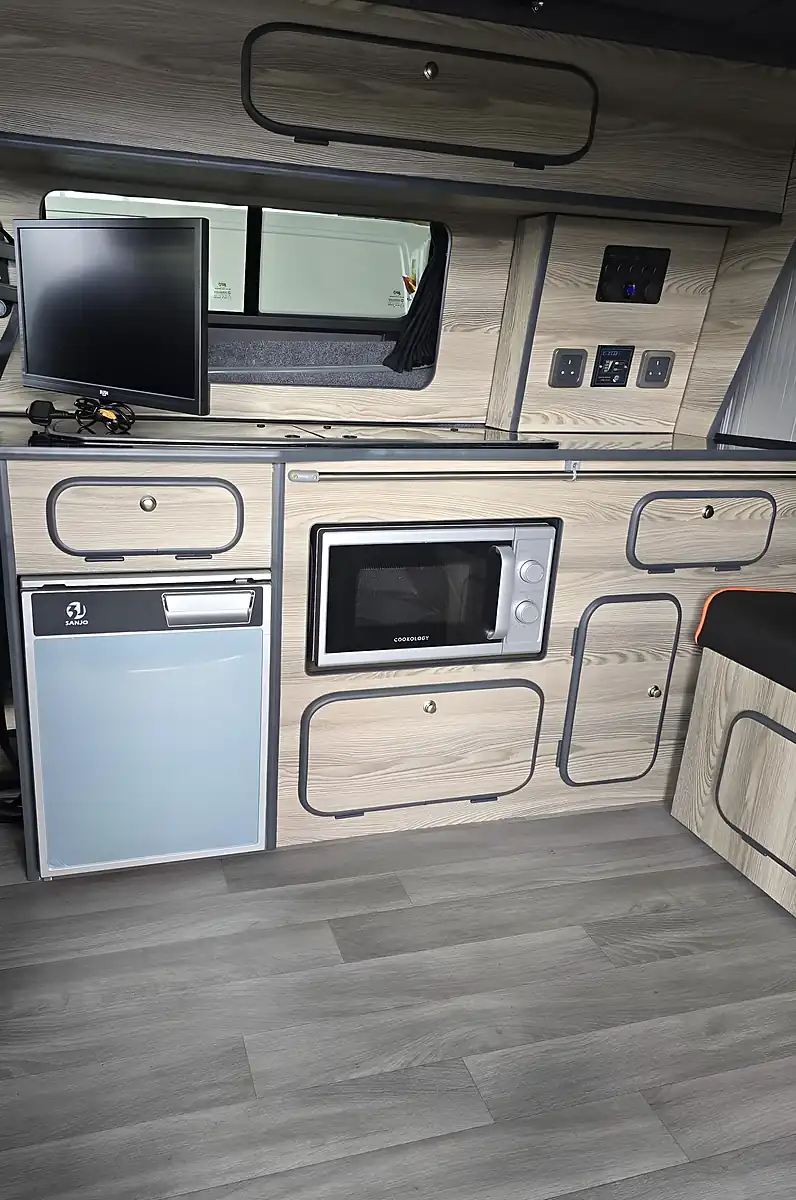 Used 2013 Ford Transit Custom Campervan Black - Interior and Exterior details 18
